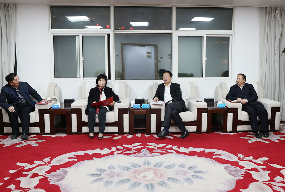 荣氏集团董事长_荣创集团董事长照片(3)